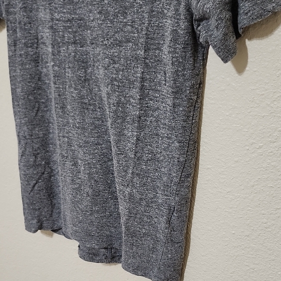 Monrow Gray Fitted Short Sleeve T-Shirt - Picture 6 of 7